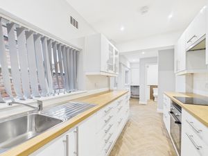 Photo 9- click for photo gallery